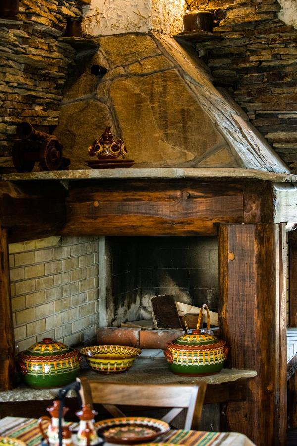 Етно Комплекс "Поп Грую Бански" Banya  Bagian luar foto